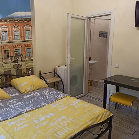 Smart Yellow Apartment-15 Хв Від Жд Вокзалу Lviv Luaran gambar