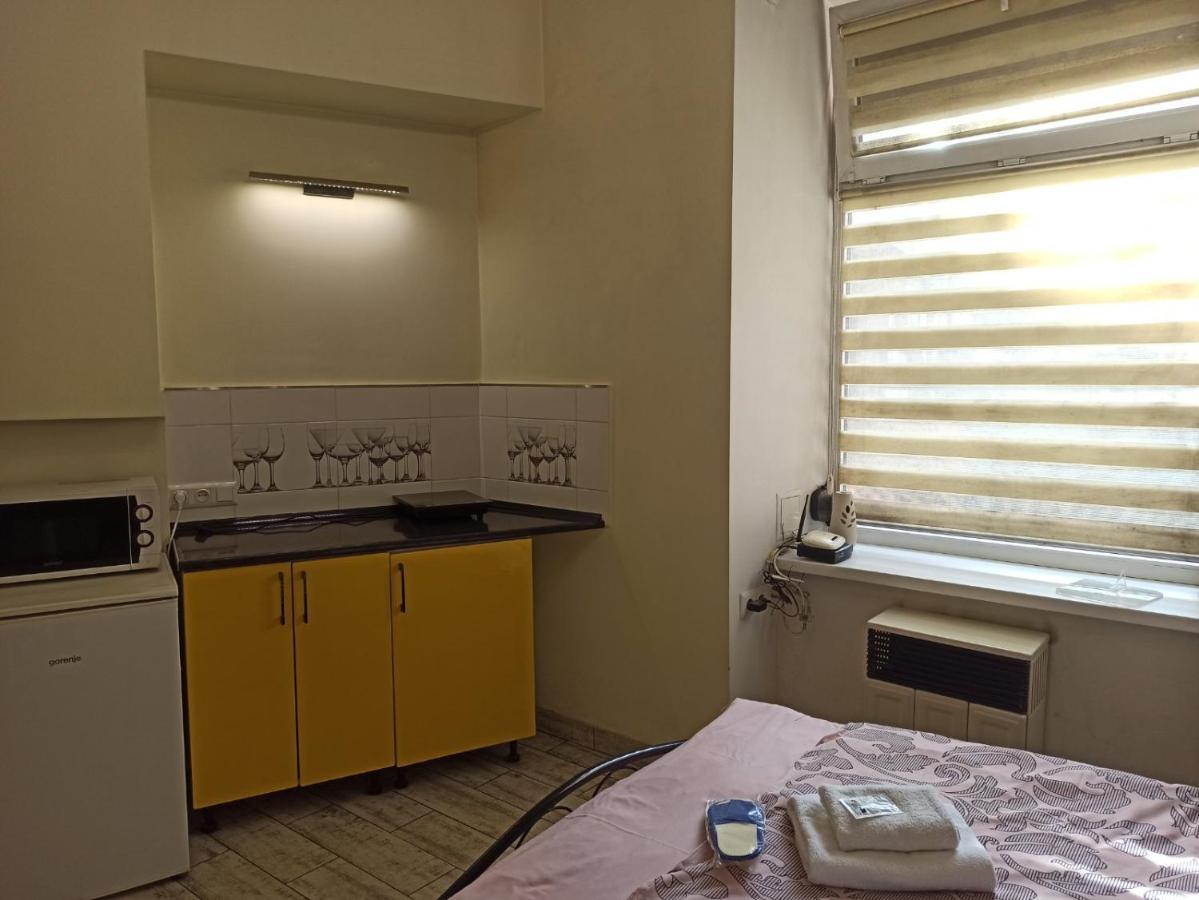 Smart Yellow Apartment-15 Хв Від Жд Вокзалу Lviv Luaran gambar