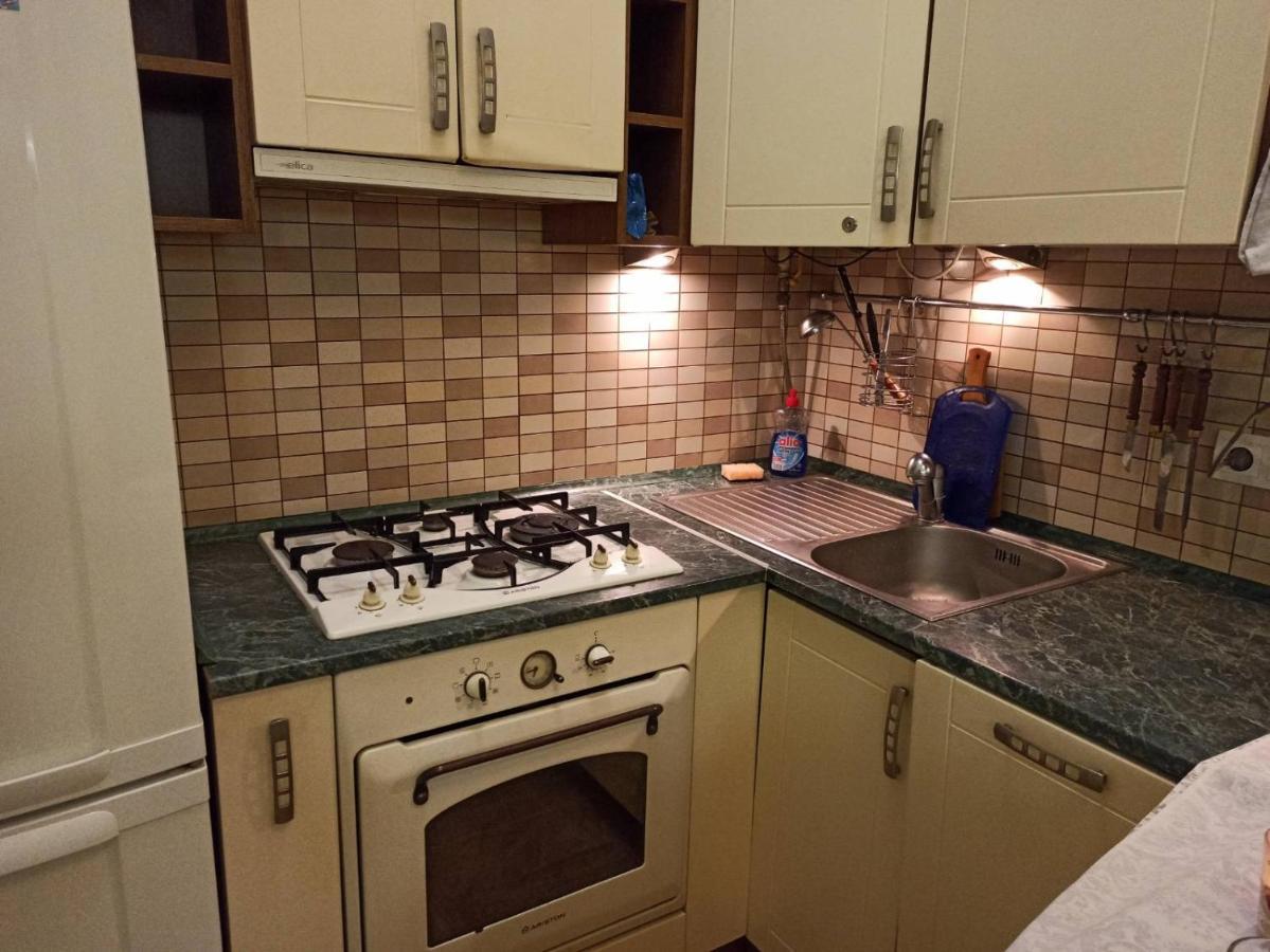 Smart Yellow Apartment-15 Хв Від Жд Вокзалу Lviv Luaran gambar